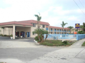 Гостиница Westmont Inn - Lakeland  Лэйклэнд